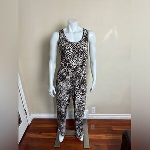CALVIN KLEIN - Cheetah Print Jumpsuit. Back zipper. sleeveless. 6